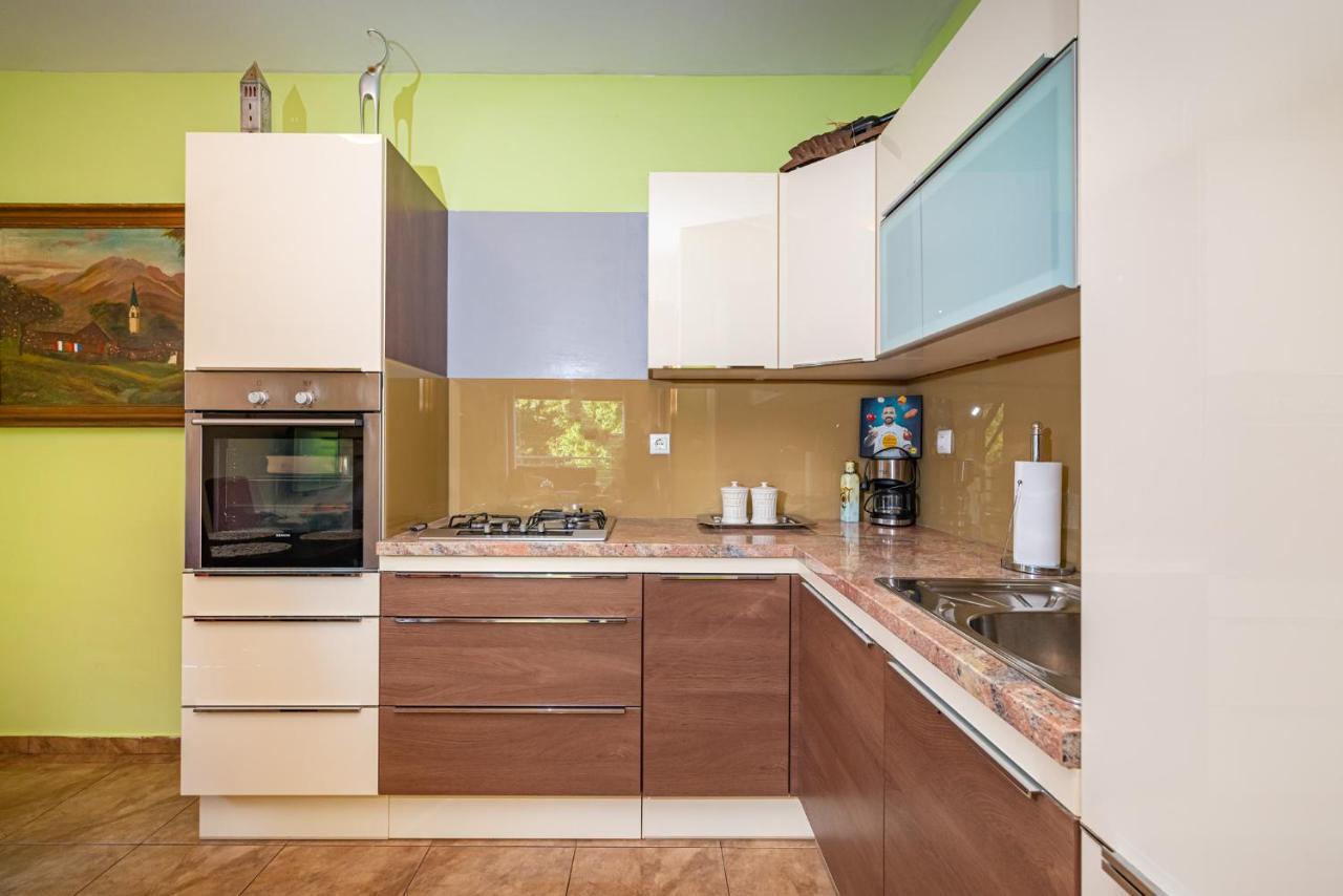 Apartments Maris ノビグラード・ダルメーシャ エクステリア 写真