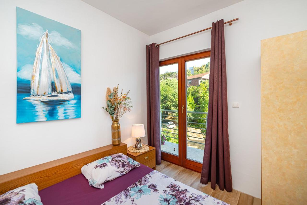 Apartments Maris ノビグラード・ダルメーシャ エクステリア 写真